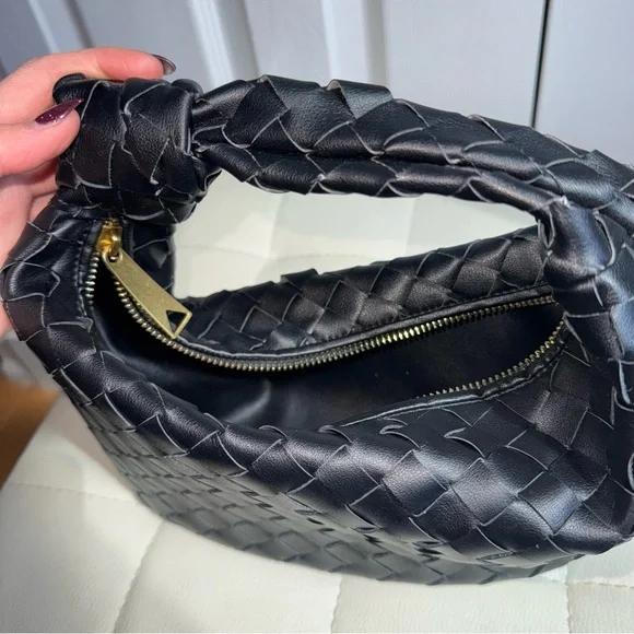 Black Woven Handbag - Picture 4 of 8